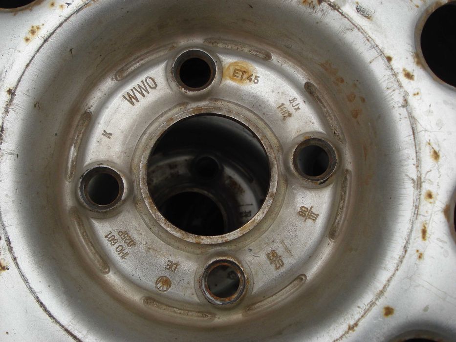 Koła opony zimowe 175/65/14 82T KUMHO WinterCraft WP51