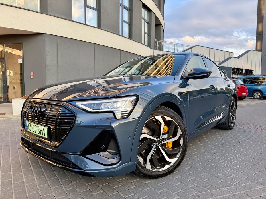 Audi e-tron