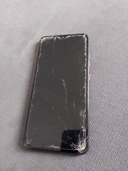 telefon komorkowy LG K22