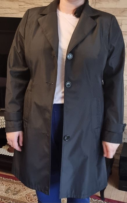 Elegancki Czarny plaszczyk