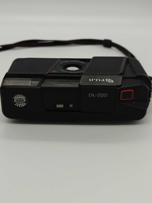 Câmara Fuji DL-200