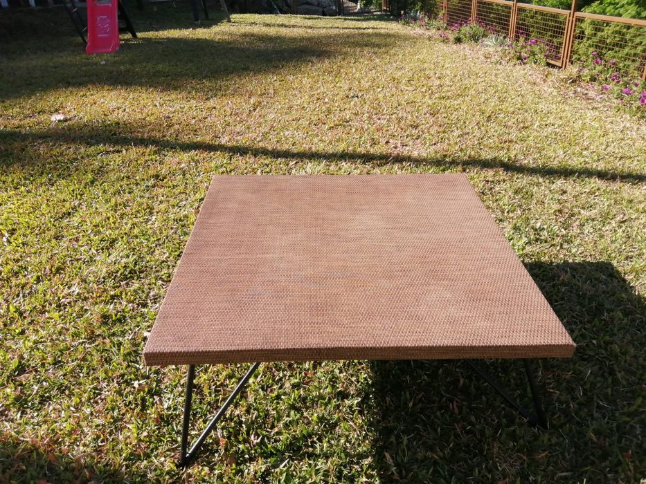 Mesa de centro da AREA store