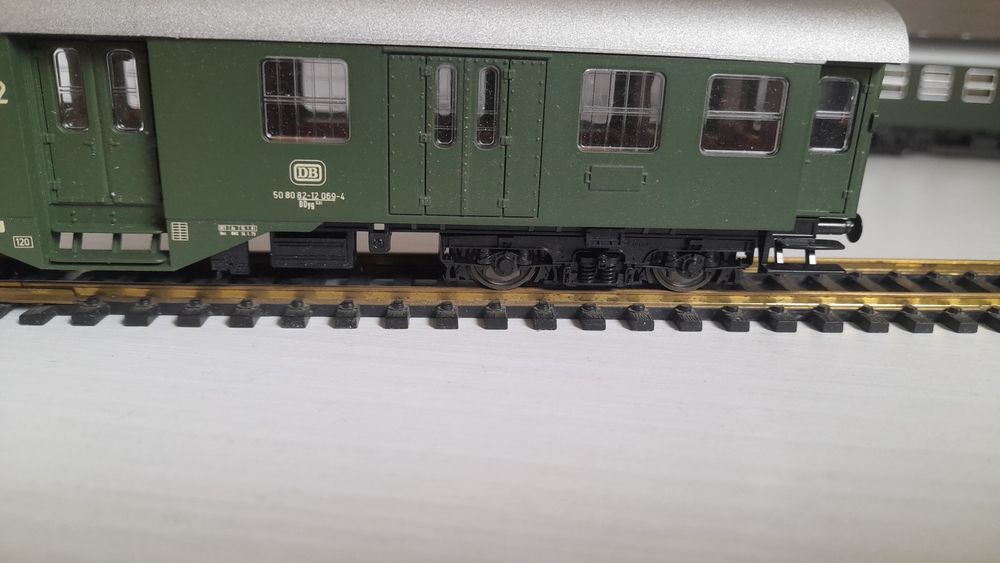Ж.д модели  пассажирский  вагонов  Roco, 1/87 НО Piko