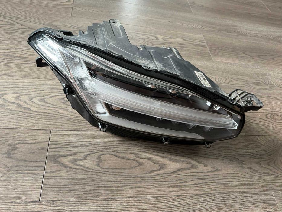 Фара права Volvo XC90 Full Led від 2015-2024рр