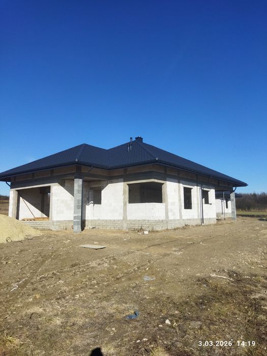 Dom jednorodzinny w stanie surowym zamkniętym