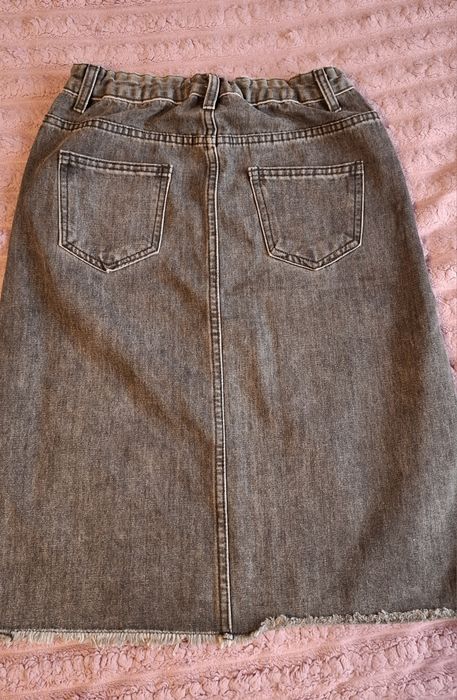 Сіра джинсова спідниця міді, розмір S/М