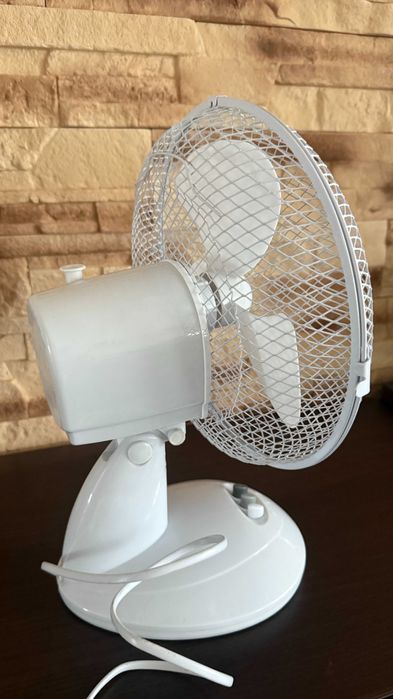 Wentylator biurkowy śr. 23 cm biały VO0020
