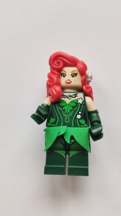 Figurka LEGO Poison Ivy trujący bluszcz Batman