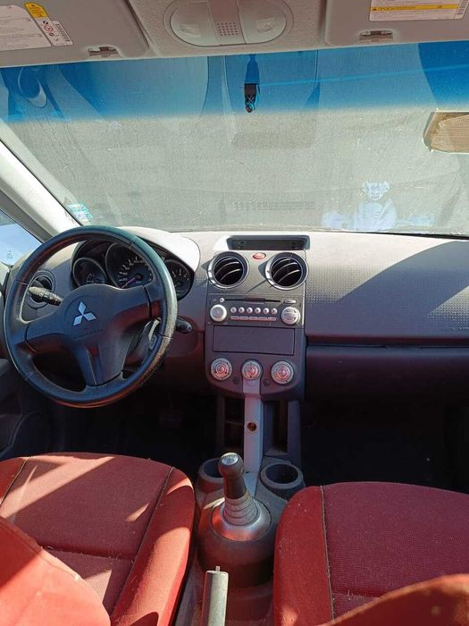 Mitsubishi Colt 1.5 de 2004 - Peças Usadas
