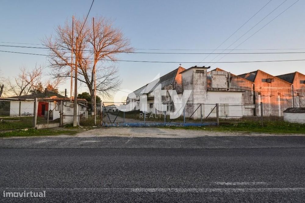 Armazém Para Recuperar No Cartaxo