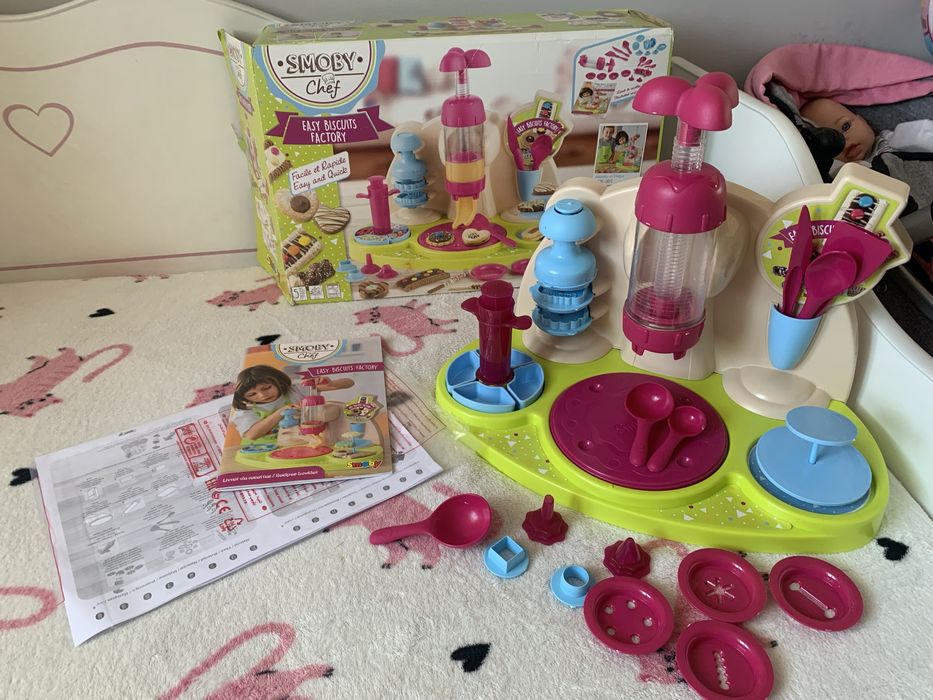 Zabawna kucharka Chef Smoby Pieczemy ciasta z przepisami i foremkami