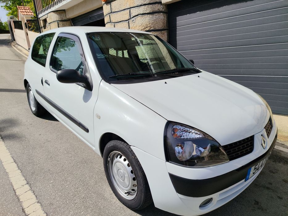 Renout Clio comercial