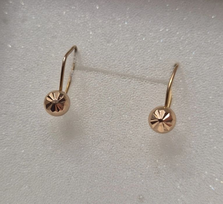 Золоті сережки кульки з алмазним гравіюванням із червоного золота 585