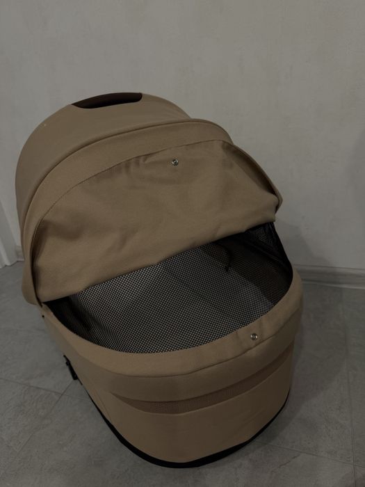 Продам люльку Cybex Balios S Lux 2025 (беж)