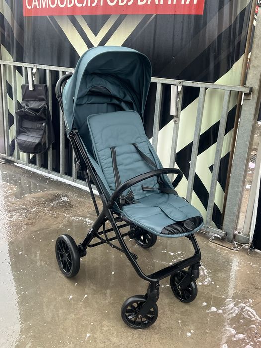 Прогулянкова коляска Carrello Nero