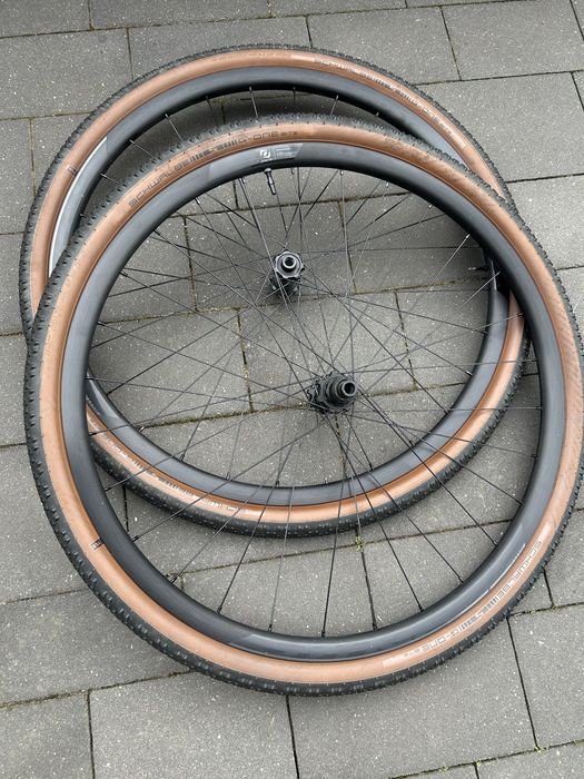 Kola Syncros plus opony Schwalbe ( tubles ready)
