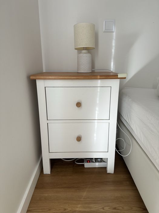 2 mesas de cabeceira IKEA Hemnes