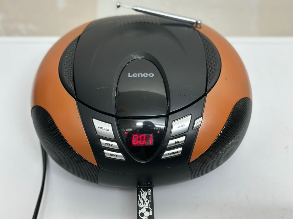 Магнітола Lenco FM, CD, usb Справна