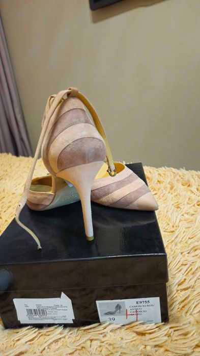 суперские босоножки