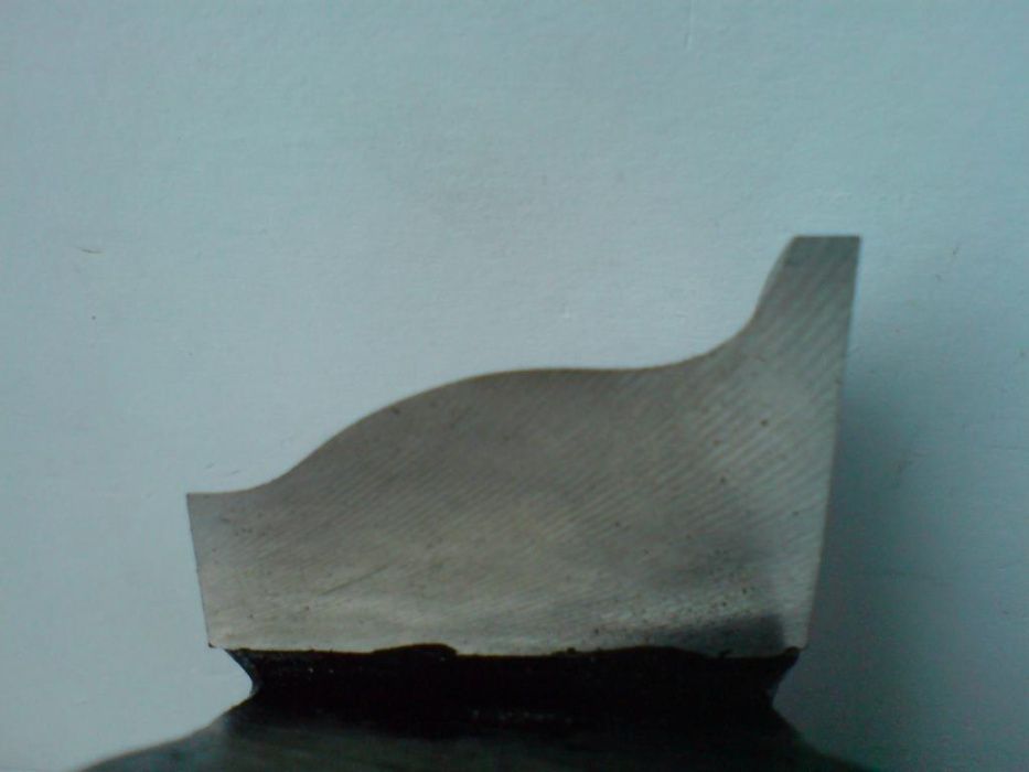 Frezy do drewna do listew przypodłogowych