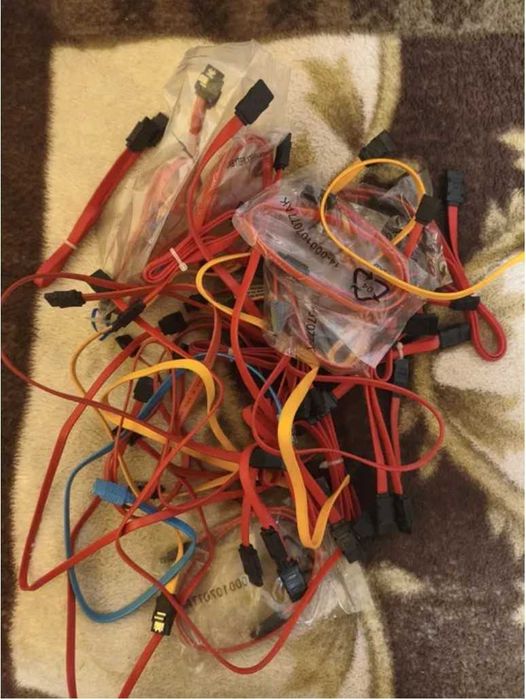 mix elektroniki kable sata komputerowe żarówki Ładowarki całe pudło