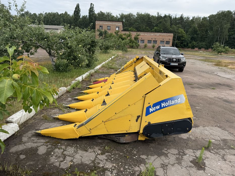 Продаєтьс кукурузна жниварка нью холанд