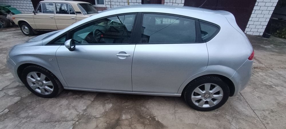 Продам гарного SEAT LEON