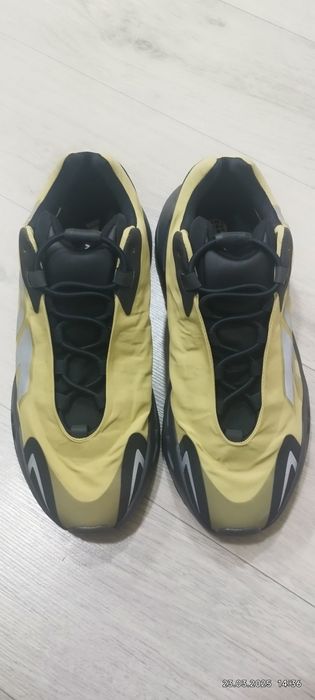 Кросівки Адідас  нові