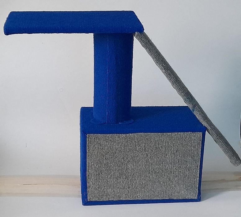 Домик для кошки, лежанка.