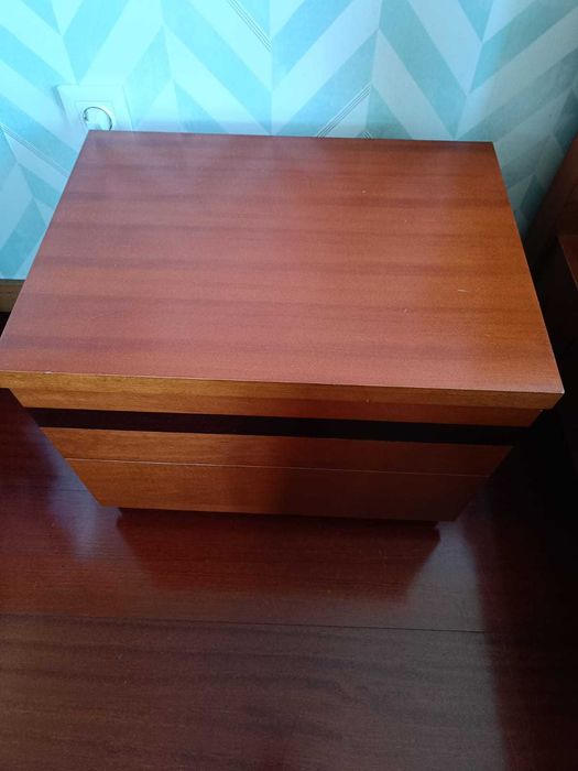 Mobília de Quarto de Casal em Cerejeira – Conjunto Completo