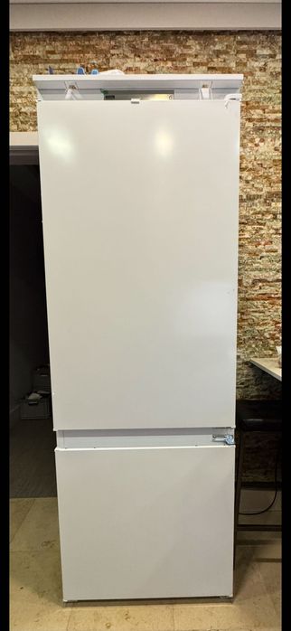 Lodówka WHIRLPOOL pod zabudowę szeroka 69cm