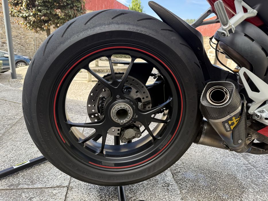 Ducati Panigale V4S