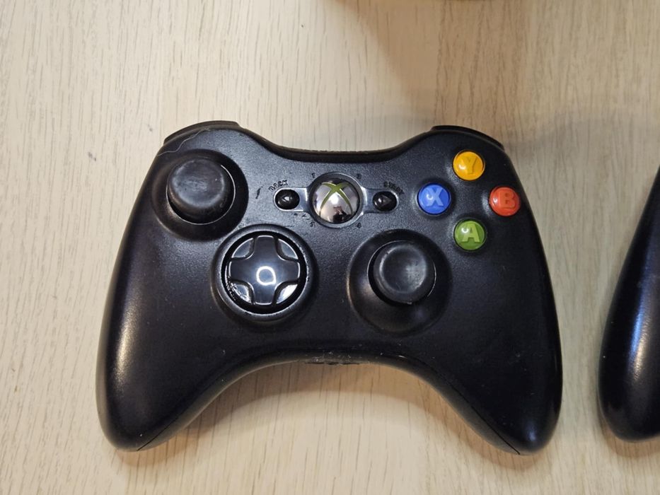 Xbox 360 S 240GB dwa pady + gry