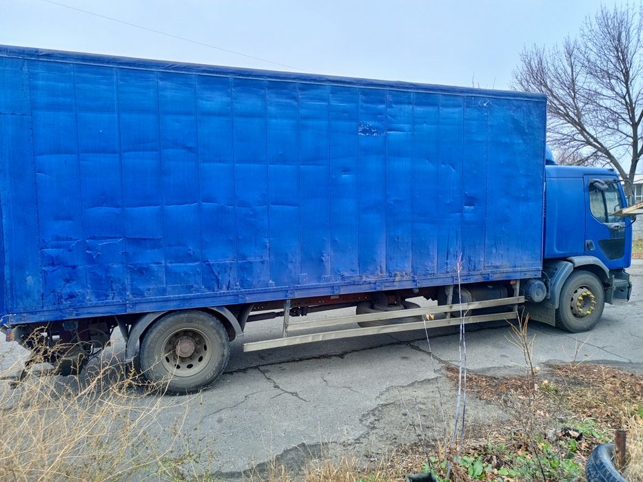 Продам вантажівку Renault premium