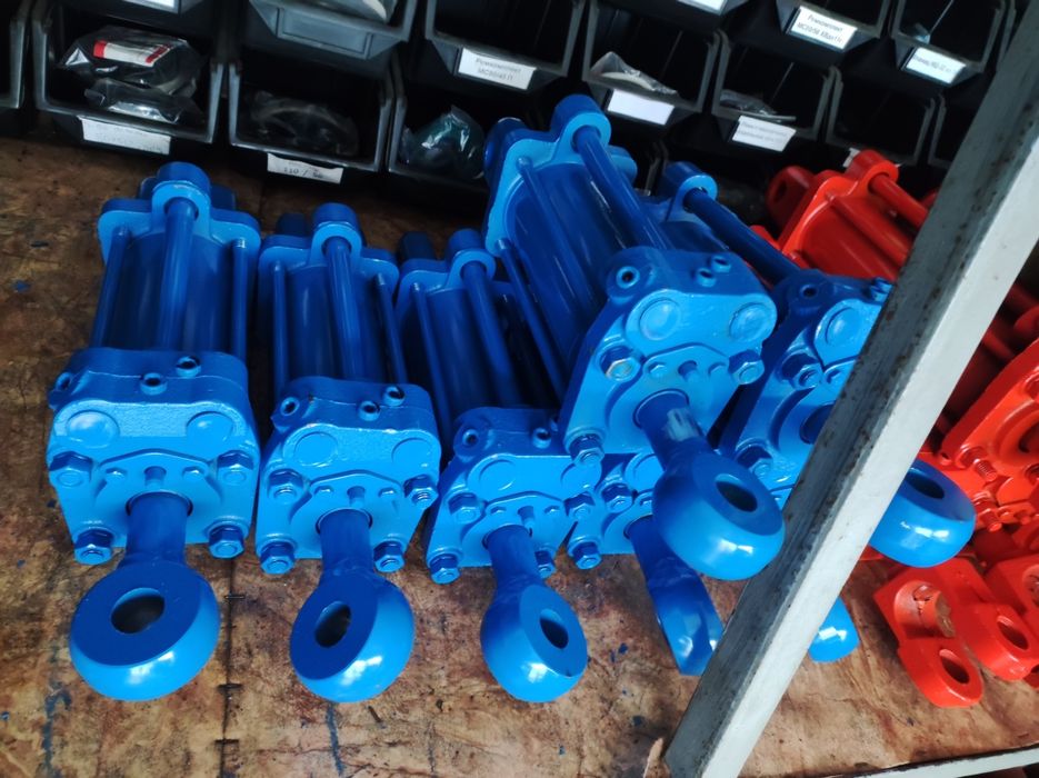 Гідроциліндр навіски трактора  Т-25