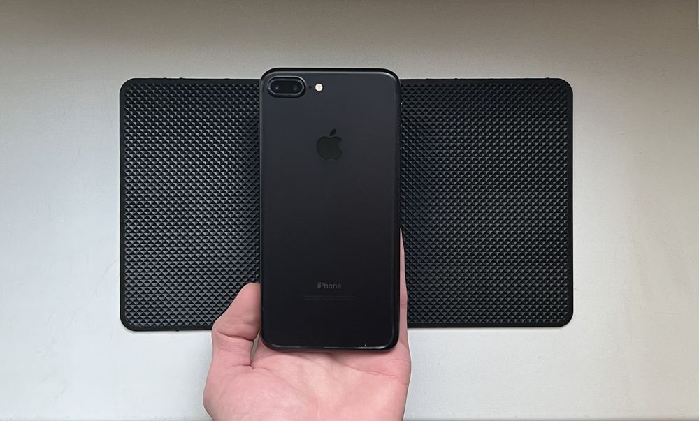 Замечательный - iPhone 7 PLUS - 128 гб - 85% АКБ - BLACK - NEVERLOCK