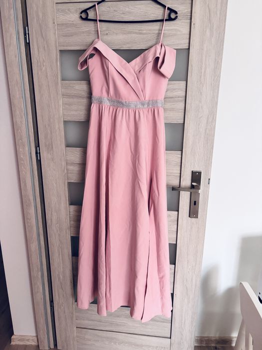 Długa suknia pudrowy róż 38