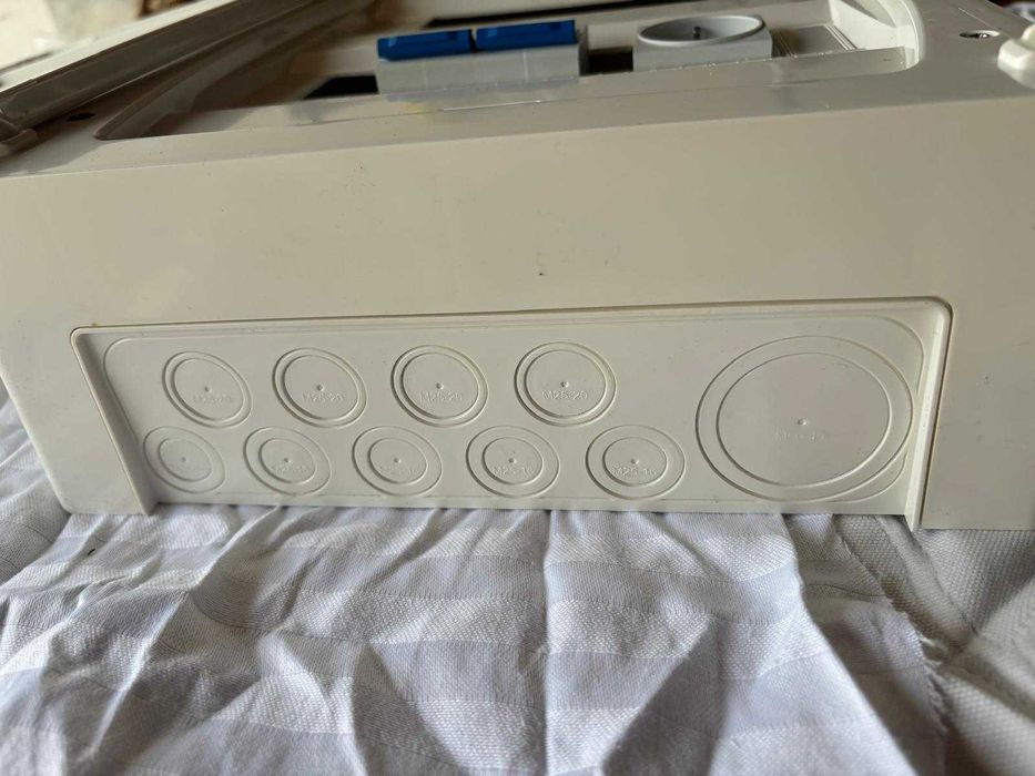 Selling New Outdoor Electrical Panel – Complete and Ready for Use64297520957315124