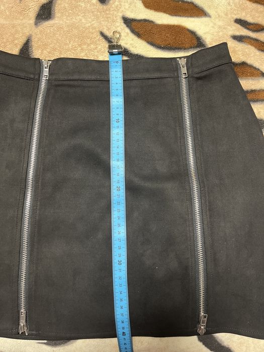 Міні-спідниця з вставними блискітками