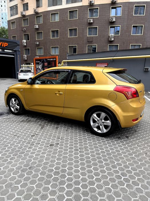 Автомобіль Kia Ceed 2009