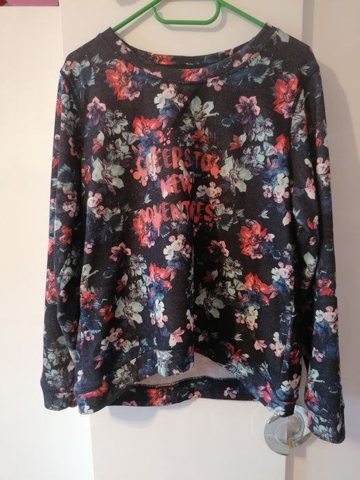 Bluza granatowa w kwiaty M
