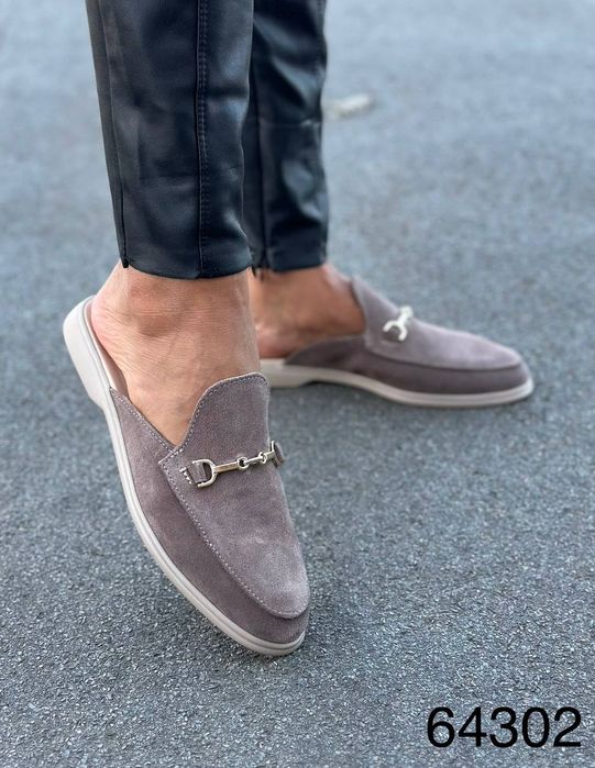 Жіночі шкіряні шльопанці мюлі в кольорах