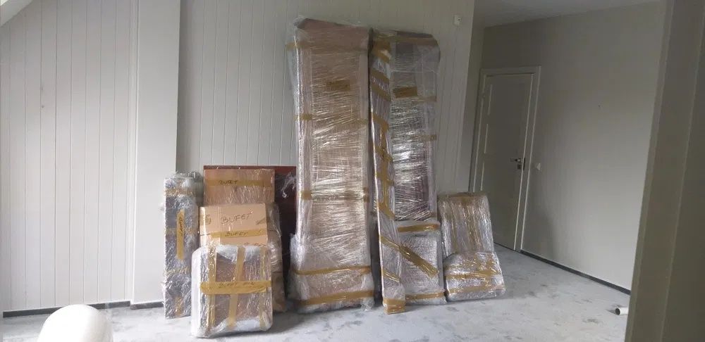 Przeprowadzki Domów, Mieszkań, Biur, Transport Bus Furgonetka