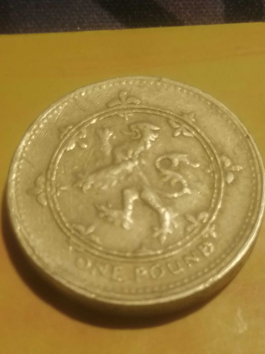 rainha elizabeth 2 com erro de cunho