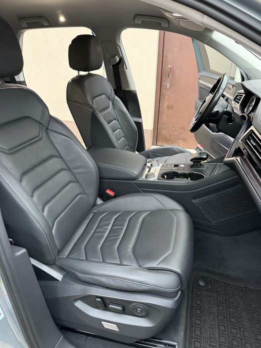 Продам Volkswagen Touareg III