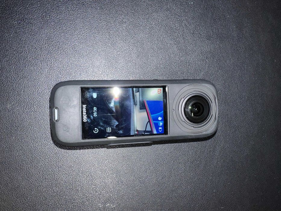 Insta360 X4 (8K) - Kit Completo c/ Invisible Dive Case e Extras