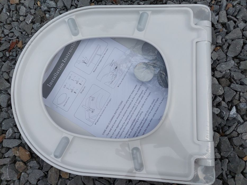 Deska sedesowa ceramiczna  " Rak "