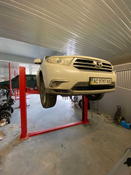 б/у двухстоичный подъемник для СТО. Готов к отгрузке.