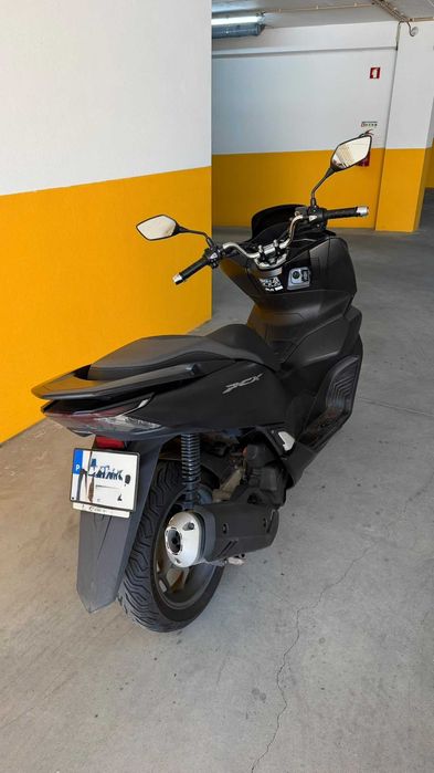 Honda PCX 2022 - Preta - 59.000km