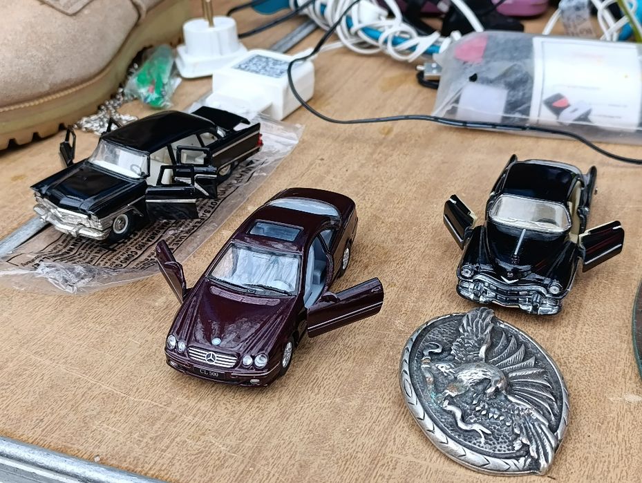 Продам масштабні моделі 1:43